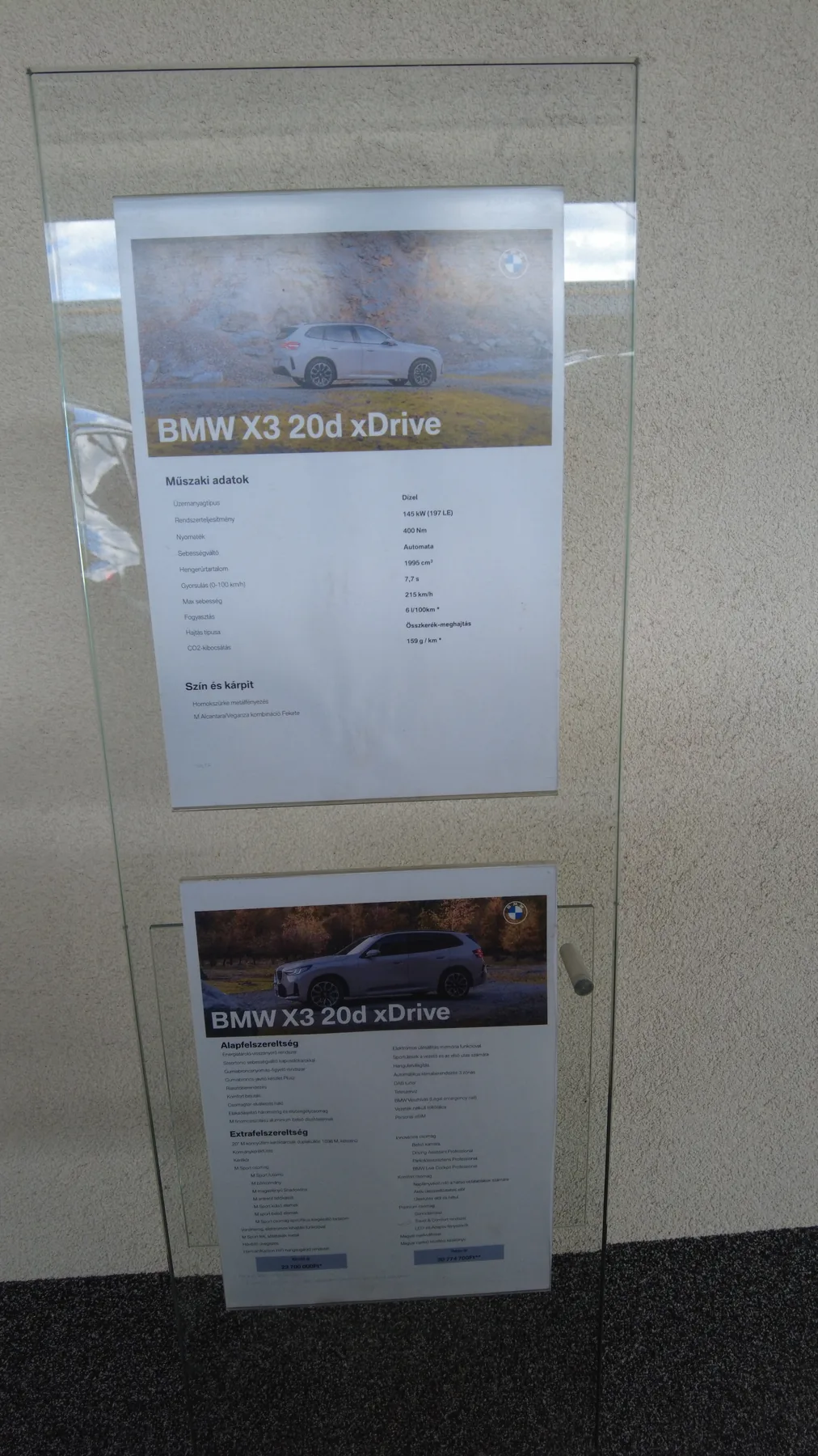 Helyszíni információs anyag.